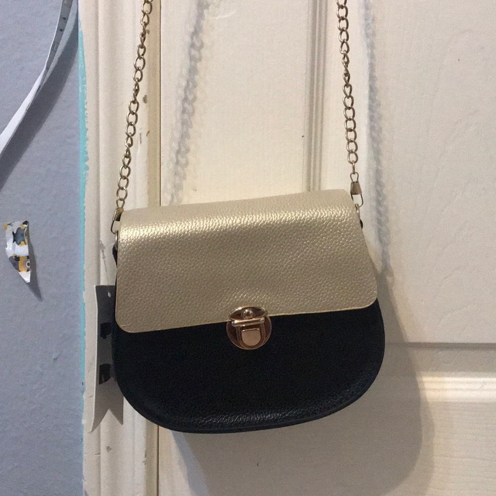 Crossbody purse
